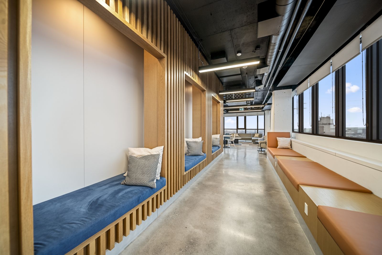 unity point communal study areas at apartments near queens university