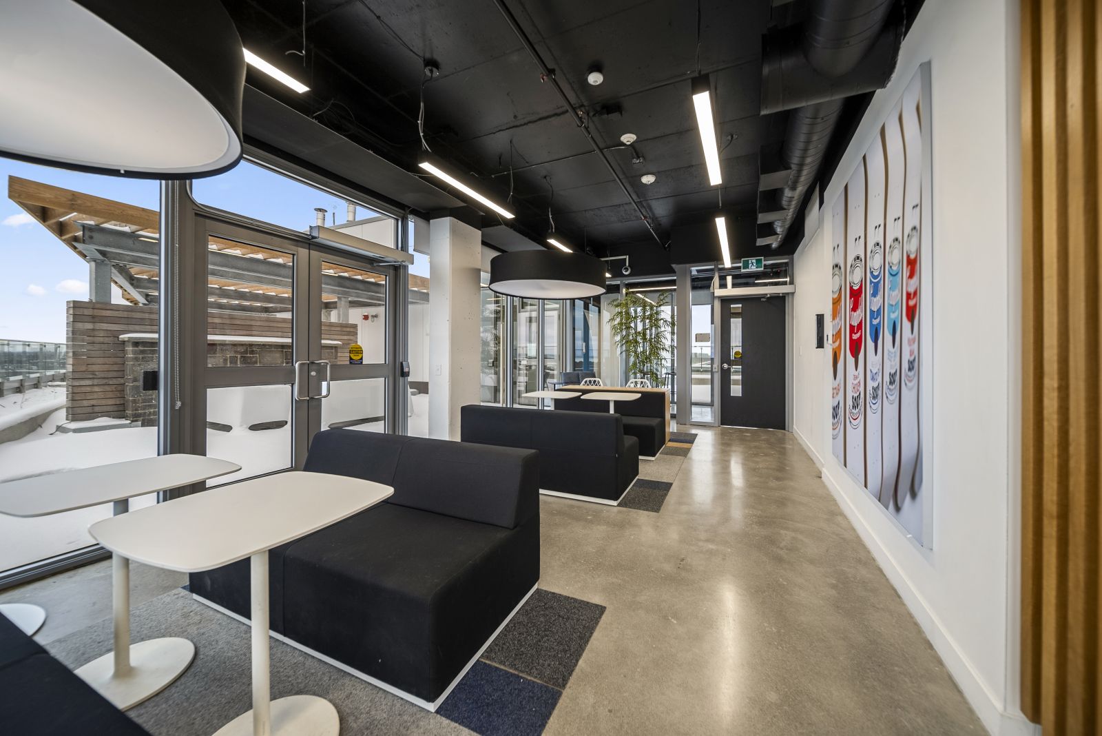 unity point communal study areas at apartments near queens university